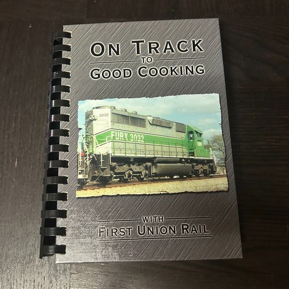On Track To Good Cooking with First Union Rail 2001 Morris Press Cookbook - Picture 1 of 11